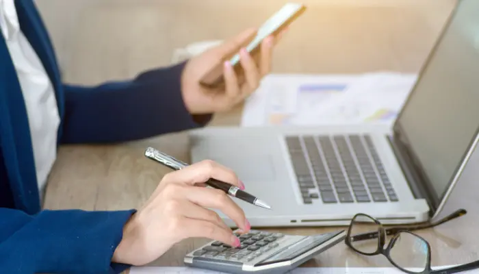 How to Adopt a Financially Healthy Lifestyle