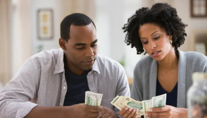 Personal Finances for Couples Living Paycheck to Paycheck
